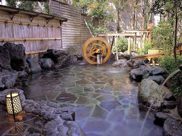 Open-air bath